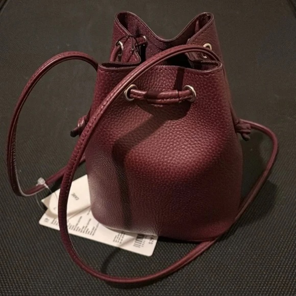 NWT Uniqlo mini shoulder bag drawstring bucket vegan leather purse wine burgundy - Picture 3 of 6